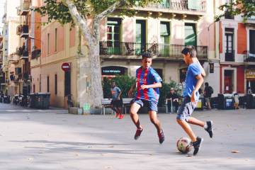 随着皇马3-2马竞+巴萨1-0！西甲最新积分榜：威廉斯造2球击败贝蒂斯（配图示意）